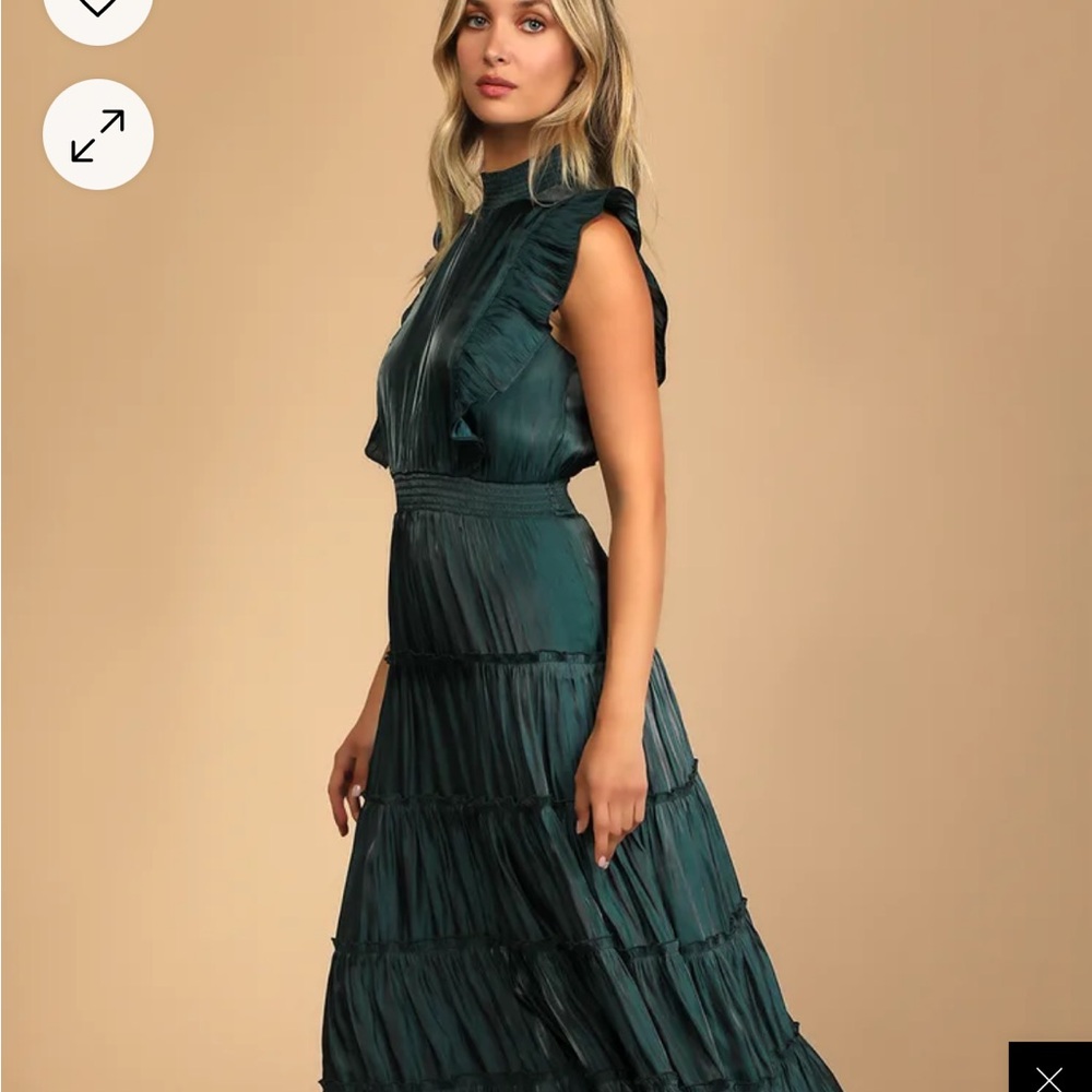 Lulu’s Emerald Green Tiered Mock Neck Midi Dress
